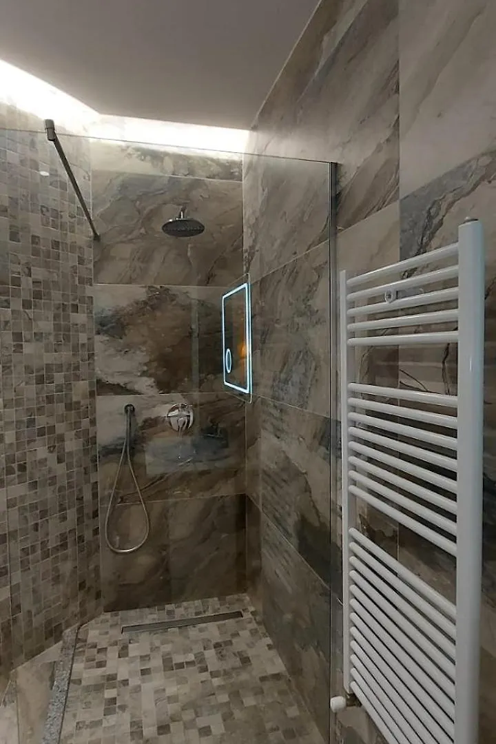 Hotel Shahini Shijak