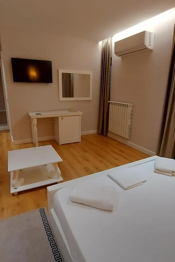 ***  Hotel Shahini Shijak Albania